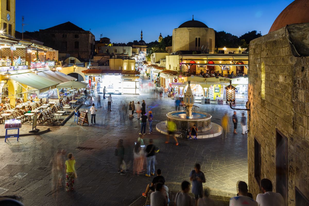 Rhodes Nightlife: A Tourist's Guide to Unforgettable Experiences ...